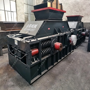 PC310X520小型錘式破碎機發貨圖片_發往河南洛河_破碎化工產品